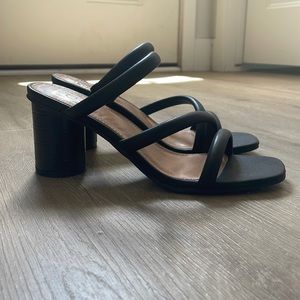 Dolce vita black strappy heels, 6.5